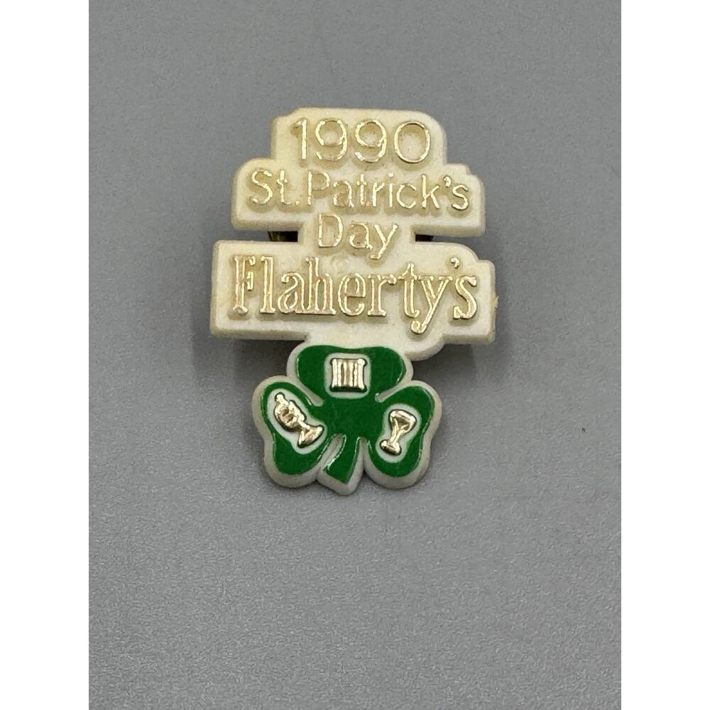 Vintage‎ 1990 St. Patrick's Day Flaherty's Plastic Lapel Pin